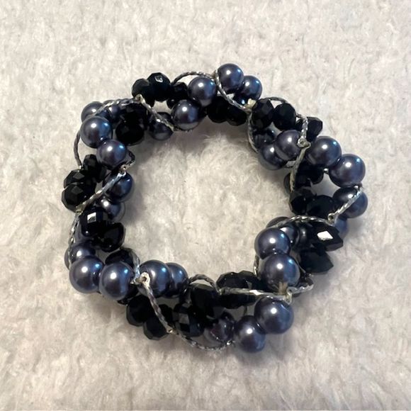 Multi Strand Black Faceted Beads Gray Beads Elastic Chunky Bracelet - Picture 4 of 4